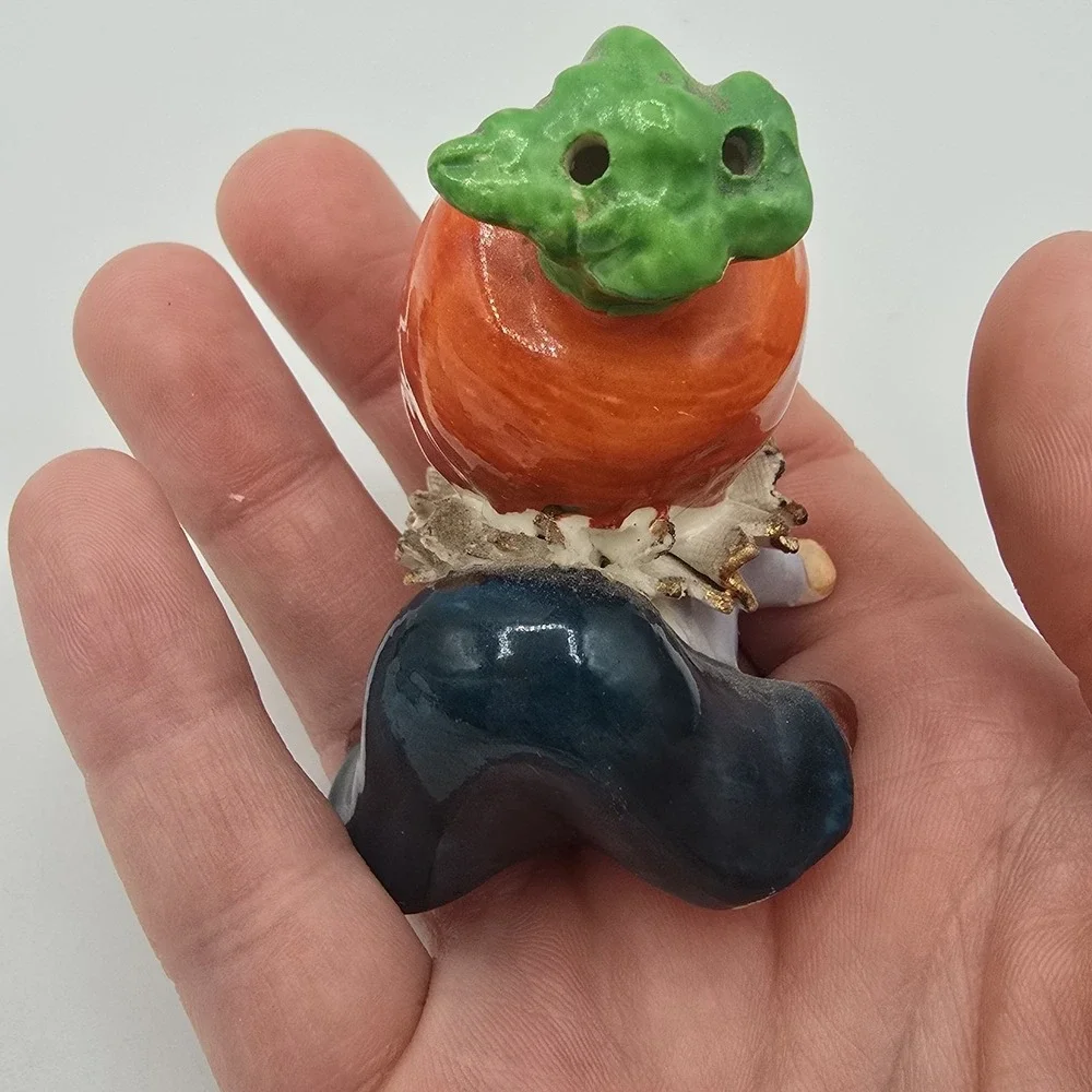 Anthropomorphic Carrot Heads Vintage Salt & Pepper Set